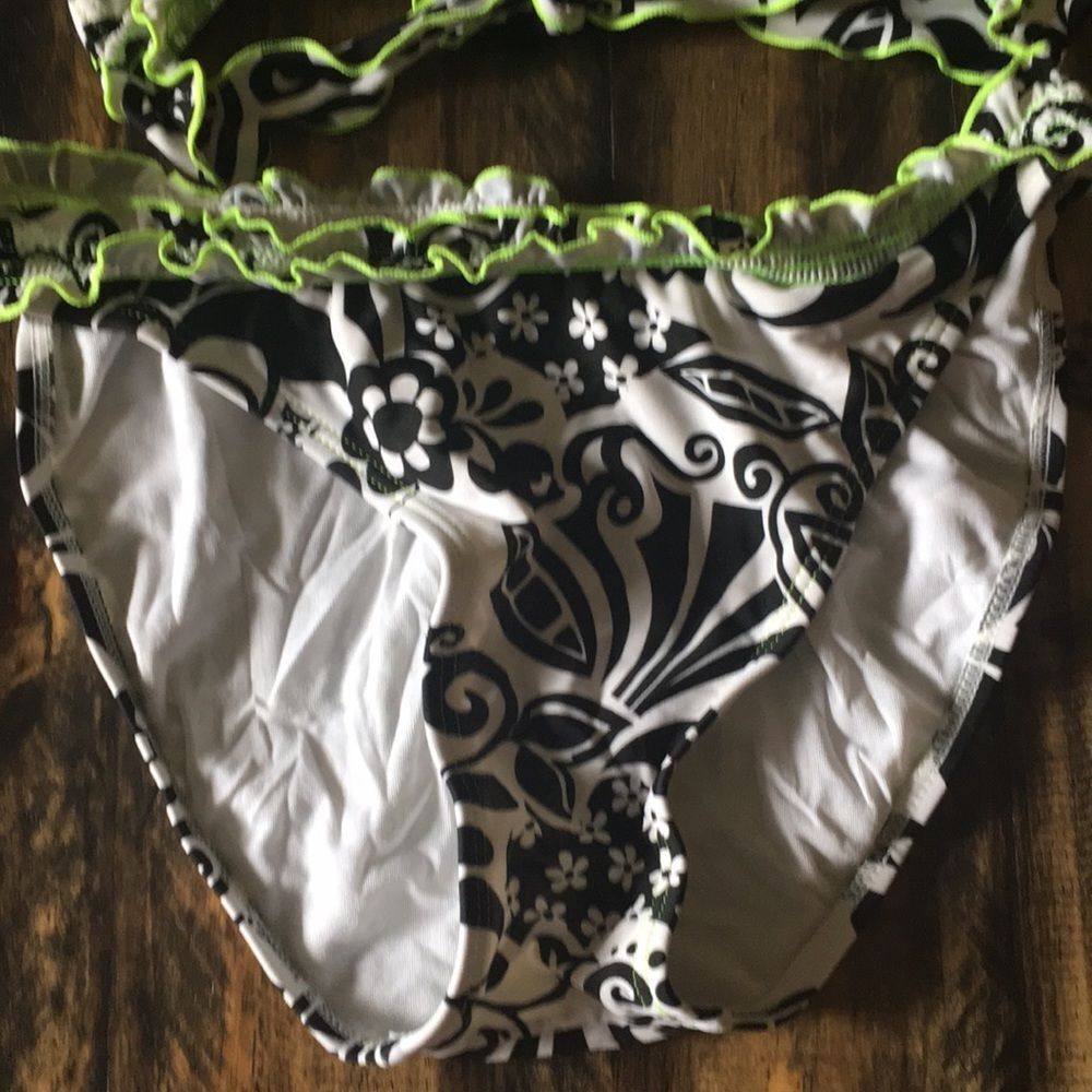 Halter Style Top Bikini Top is M & Bottom is L - Picture 3 of 8